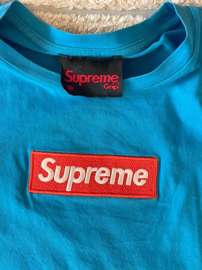 T shirt suprême - photo numéro 2