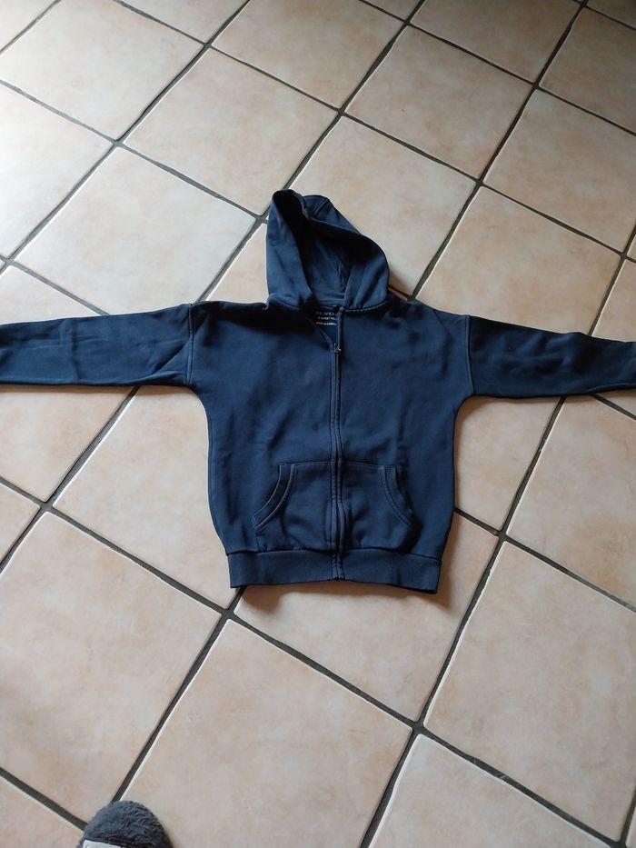 Lot pulls/sweats 10 ans - photo numéro 6