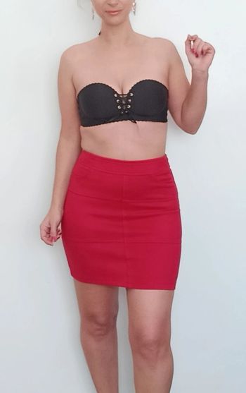 Mini jupe moulante daim rouge