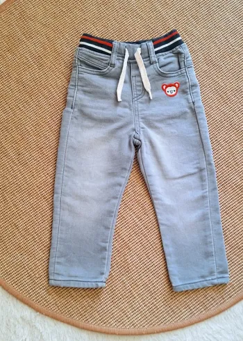 Joli jean garçon taille 2 ans comme neuf