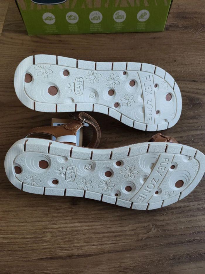 Sandales fille Chicco marron neuves - photo numéro 3