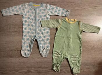 Lot pyjamas 1 mois