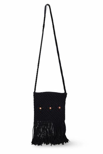 Sac bandoulière noir en macramé et franges • macramé crossbody bag with fringes