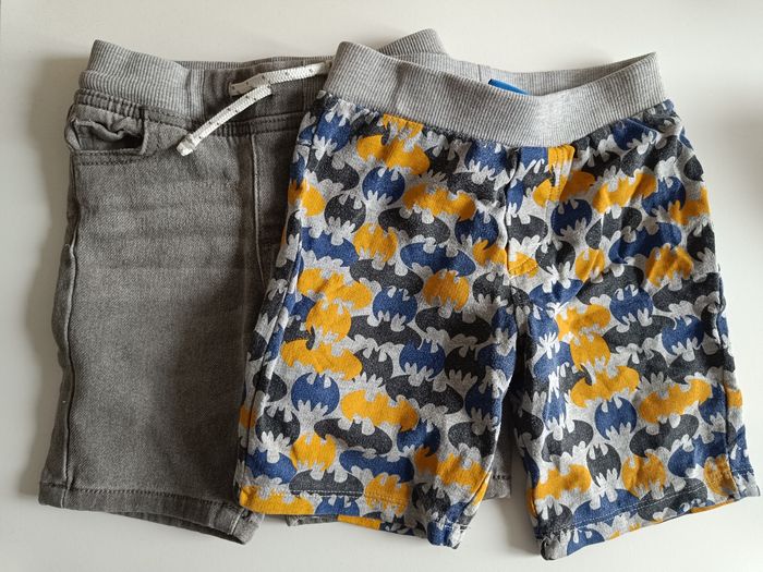 Lot 2 shorts