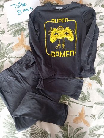 Pyjama taille 8 ans