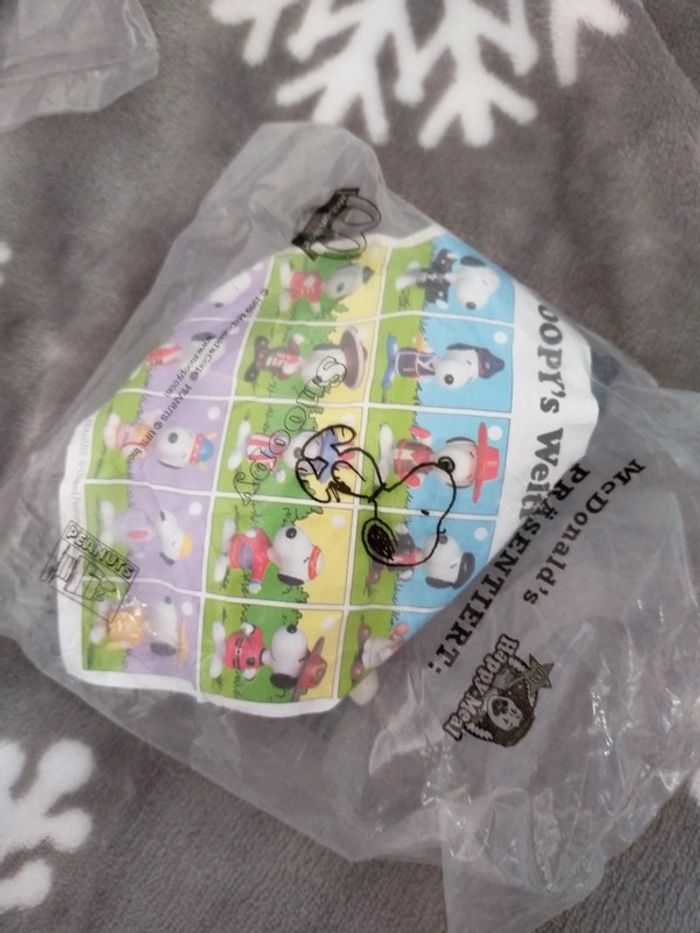 Figurine Snoopy neuf - photo numéro 3