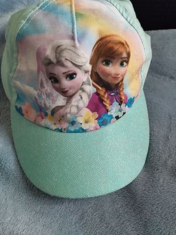 Casquette la reine des neiges