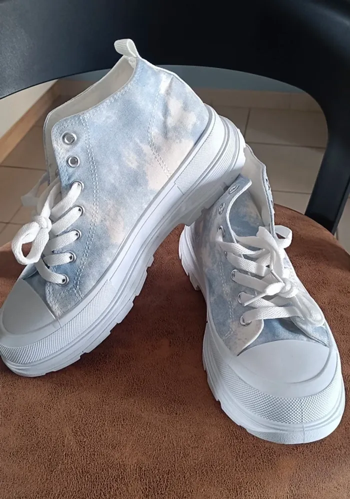 Baskets montantes tissus tye & dye