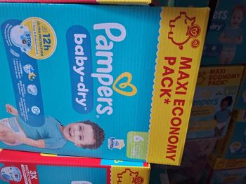Carton pampers t6