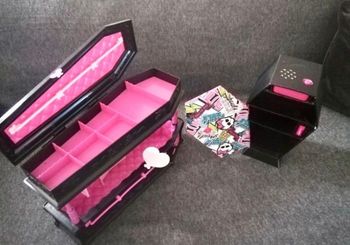 Lit et boîte à secret Draculaura / Monster High
