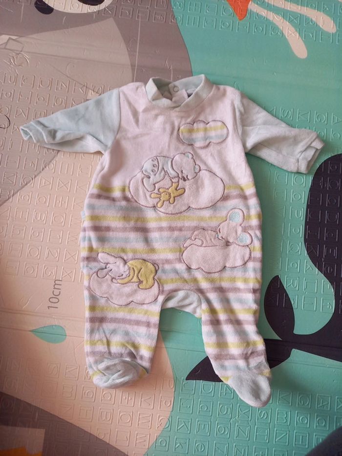 Pyjama carrefour 1 mois