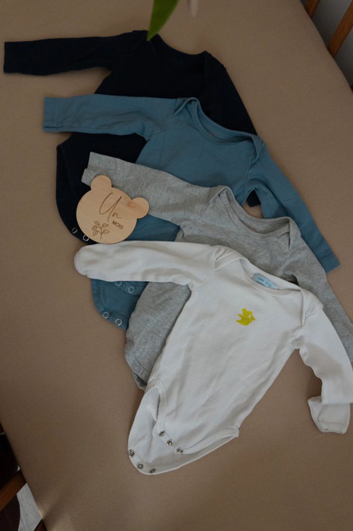 lot bodies body manches longue 1 mois