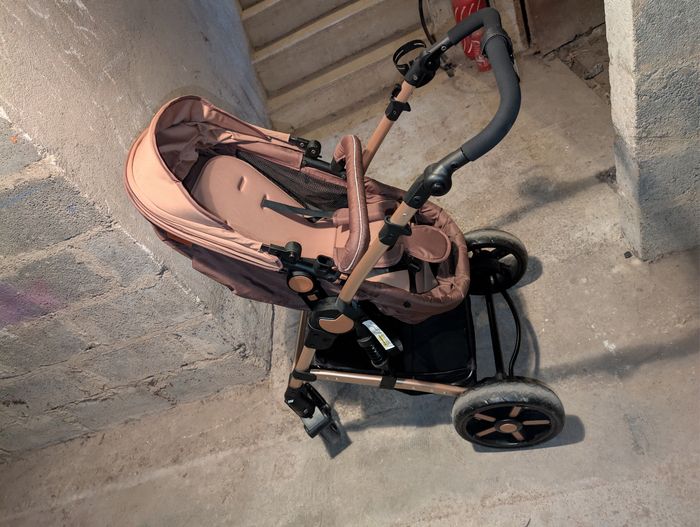 📣 À VENDRE – Poussette 3 en 1 quasi neuve – 140€ seulement ! 🍼🛒 - photo numéro 6