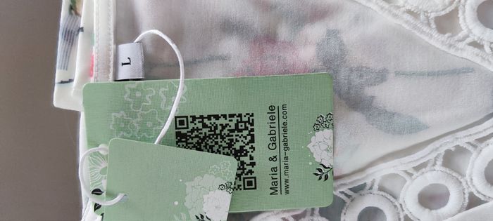 🌸 T-shirt floral col V dentelle blanc femme L – Maria & Gabriele - photo numéro 8