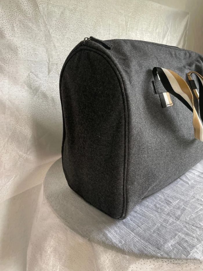 Sac Boss Parfum - Comme neuf - photo numéro 4