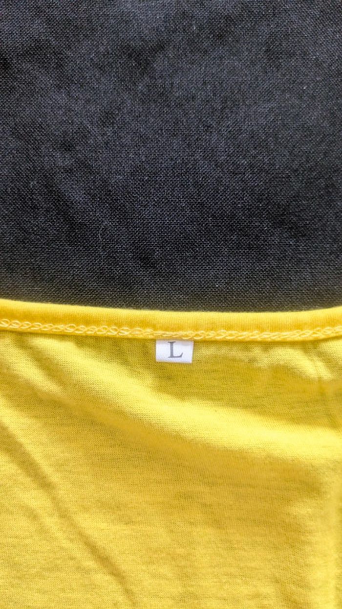 Jolie débardeur jaune avec chaînette coeur taille L jamais porté - photo numéro 4
