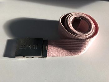 Très jolie ceinture rose