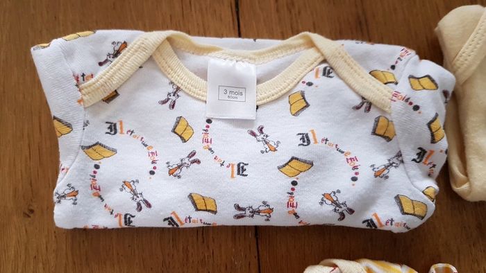 Lot 6 bodies manches longues - photo numéro 4