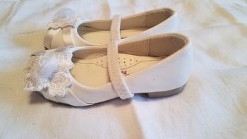 Chaussures blanches taille 22