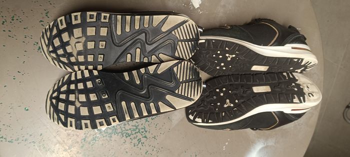 2 paires de baskets Femme en bon état général 37 et 38 - photo numéro 4