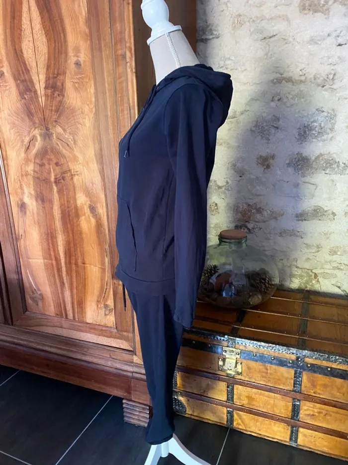 Ensemble de survêtement bleu marine - photo numéro 3