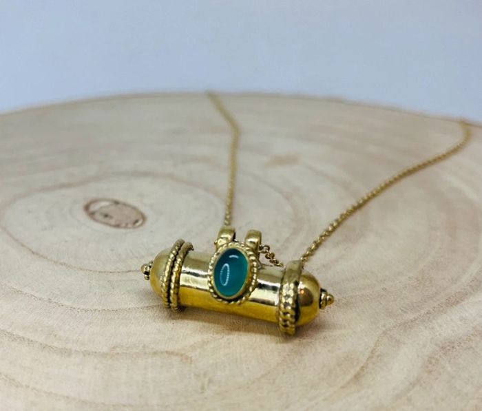 Collier amulette Indienne - Boîte à voeux Onyx vert