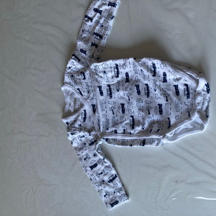 Lot 7 bodies thème aviation orchestra 3 mois - photo numéro 8