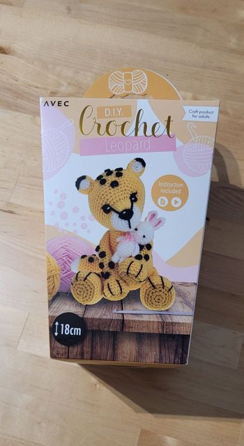 Diy crochet leopard