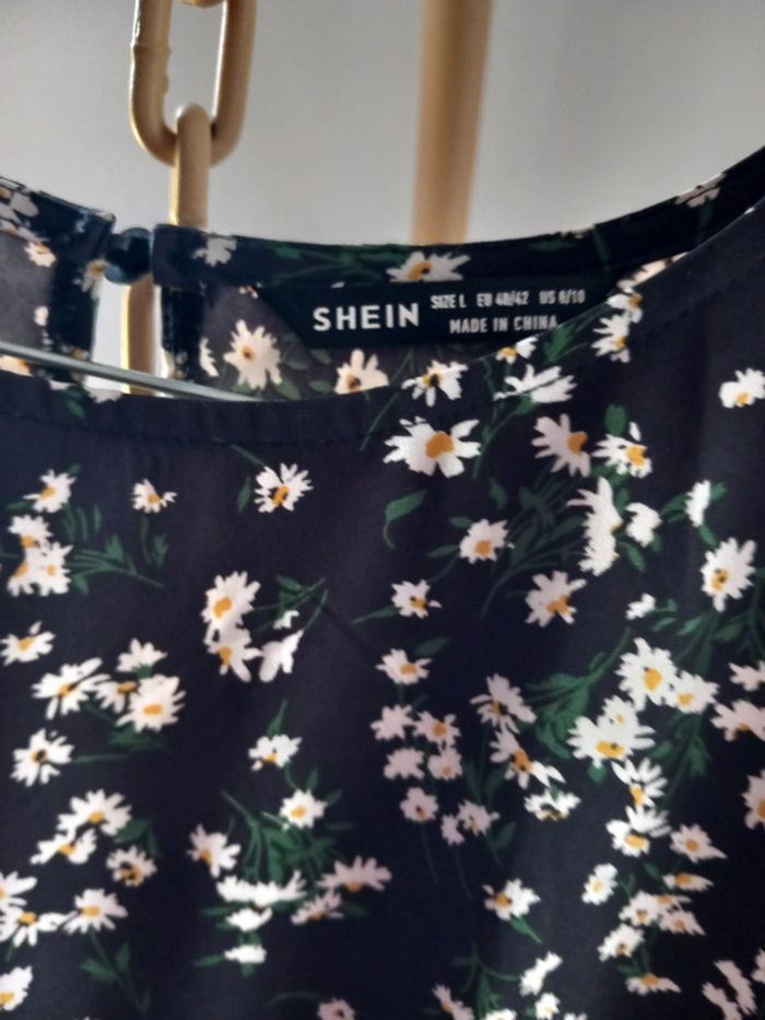 Robe longue motifs fleurie taille 40/42 - photo numéro 2
