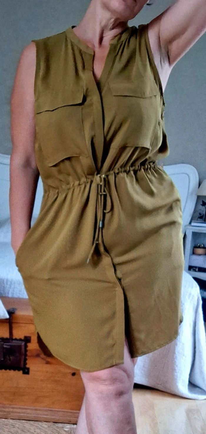 Robe H&M vert olive taille XL - photo numéro 2