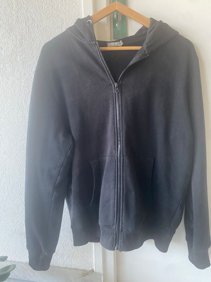 Veste noir taille L capuche bon état custer