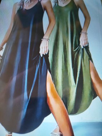 Lot 2 robes kaki et noire