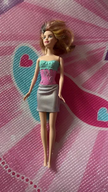 Barbie + jupe
