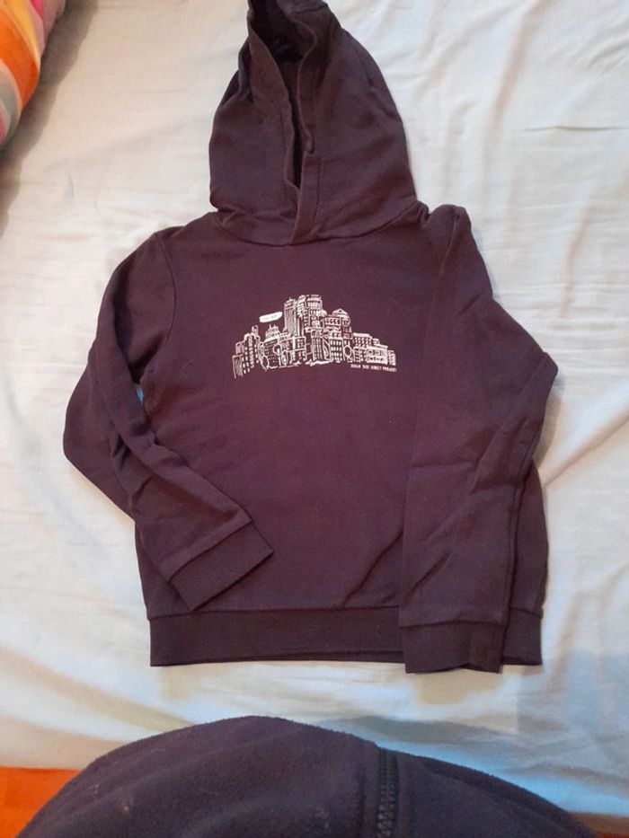 Pull capuche 8 ans