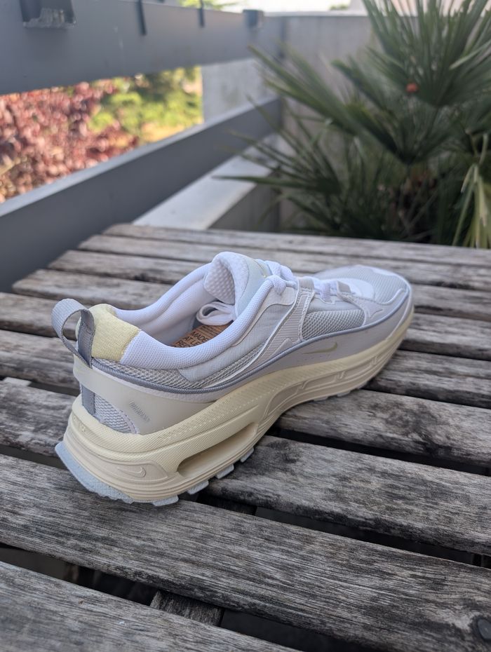 Sneakers Nike Air Max Bliss Next Nature baskets taille 40 femme - photo numéro 5