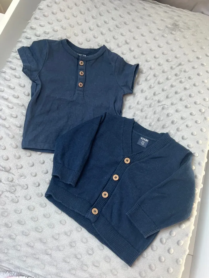 gilet et t-shirt bébé