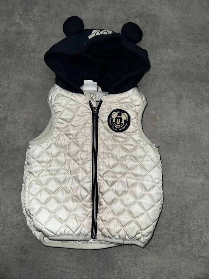 Veste sans manches Mickey taille 6 mois