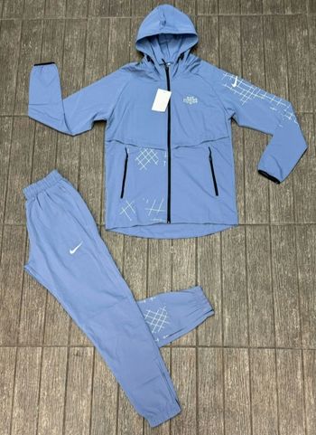 Ensemble nike