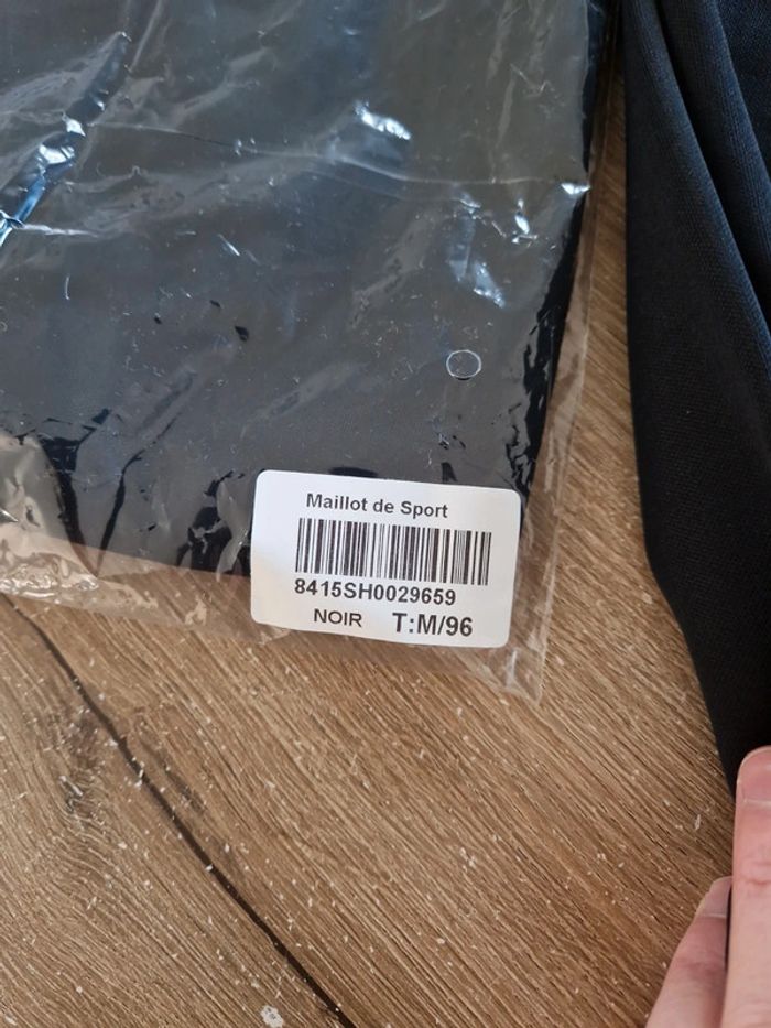 Lot de 2 maillots de sport noir - photo numéro 4
