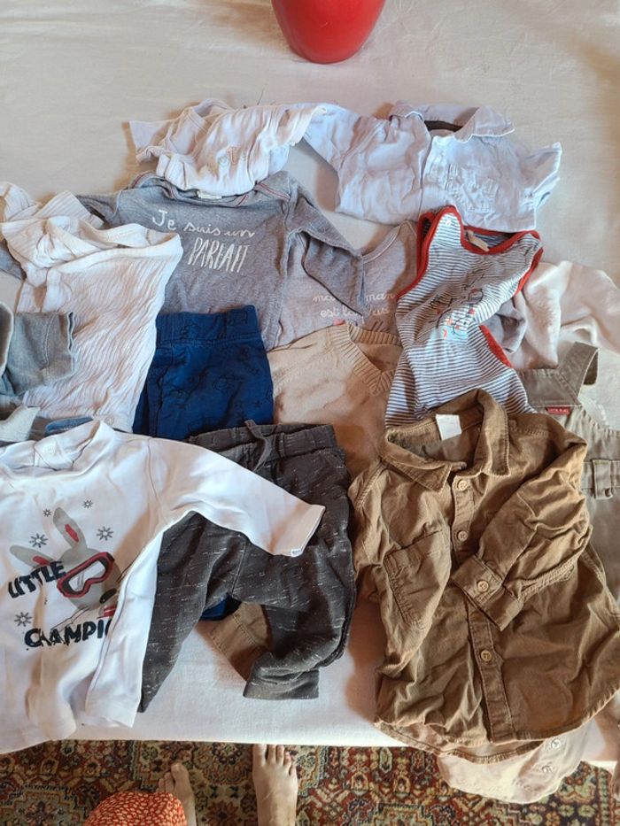 Lot de 16 vêtements 6 mois garcon