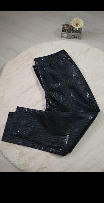 Pantalon simili noir T44 camaïeu