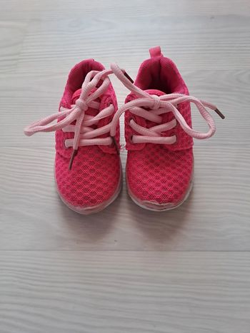 Baskets bébé fille pointure 19
