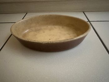 petit plat ovale marron en céramique