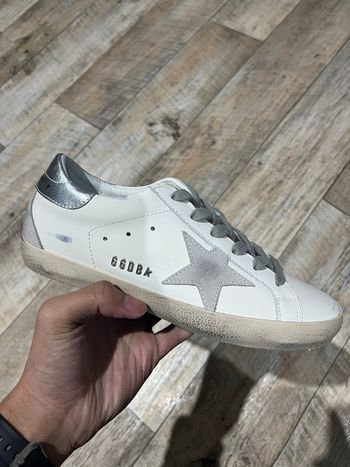 Golden Goose superstar 