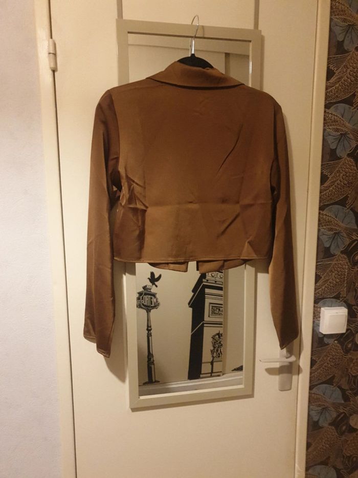 Ensemble blazer court et pantalon satiné - photo numéro 9