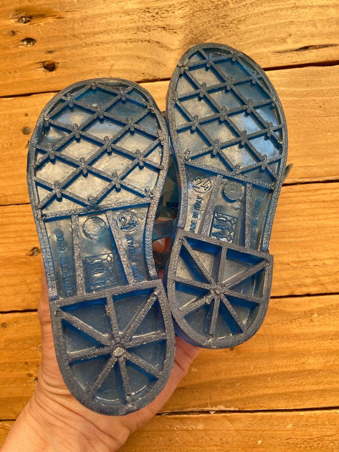 Méduse sandale de plage - photo numéro 3