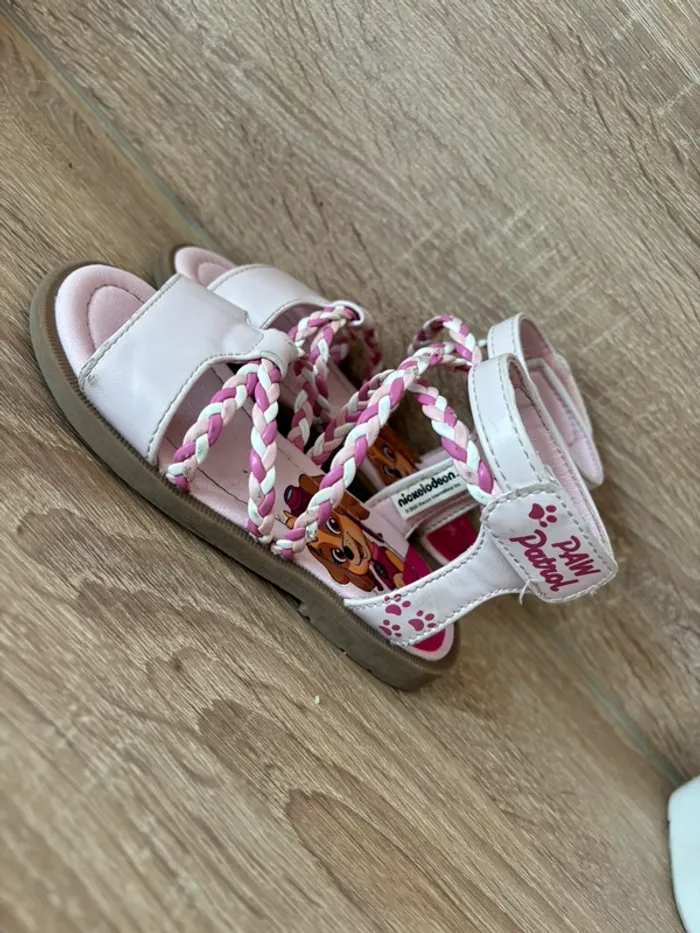 Chaussures d’été - photo numéro 2