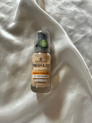 Essence fond de teint 