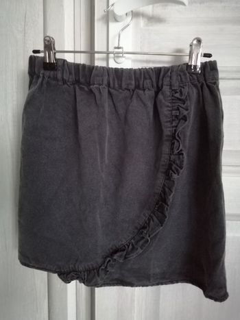 jupe tape à l' oeil