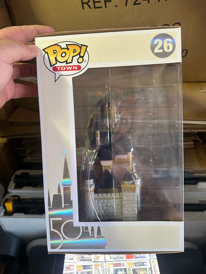 Figurine Funko Pop Town 26 Disney Cinderella Castle & Mickey Mouse - photo numéro 4
